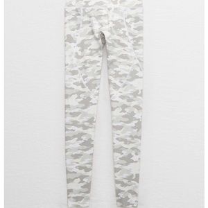Aerie Move High Waist Leggings in Camo